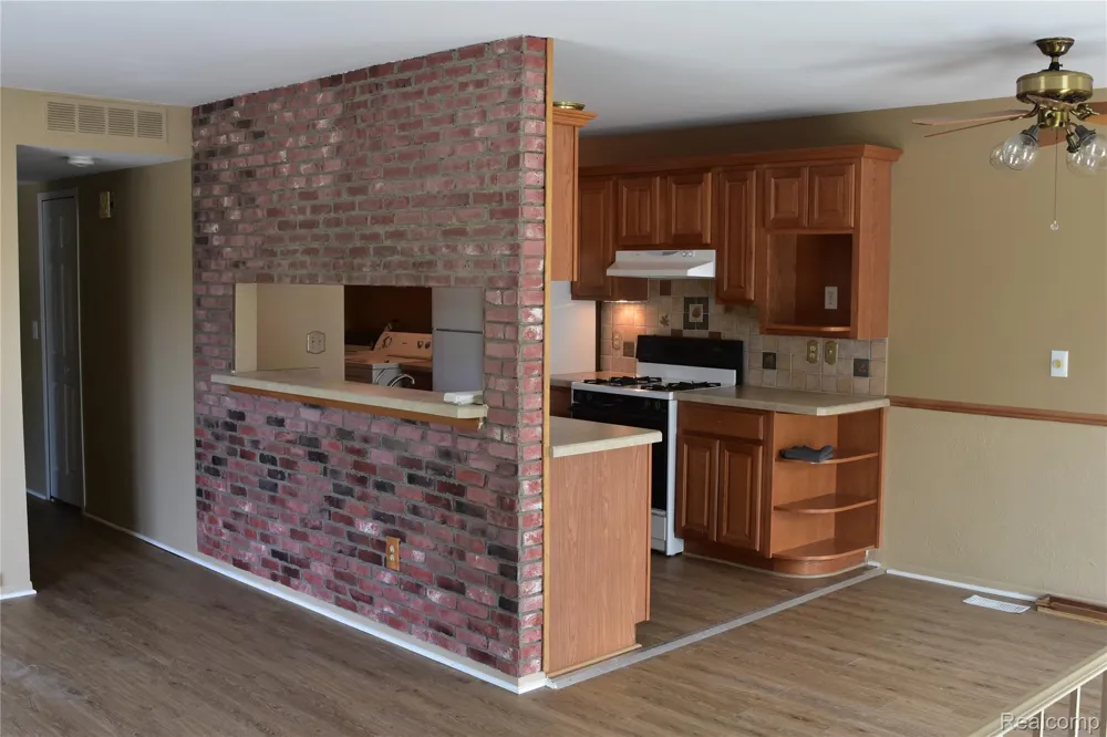 23653 Stonehenge Boulevard Novi City, MI 48375