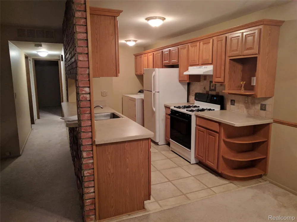 23653 Stonehenge Boulevard Novi City, MI 48375