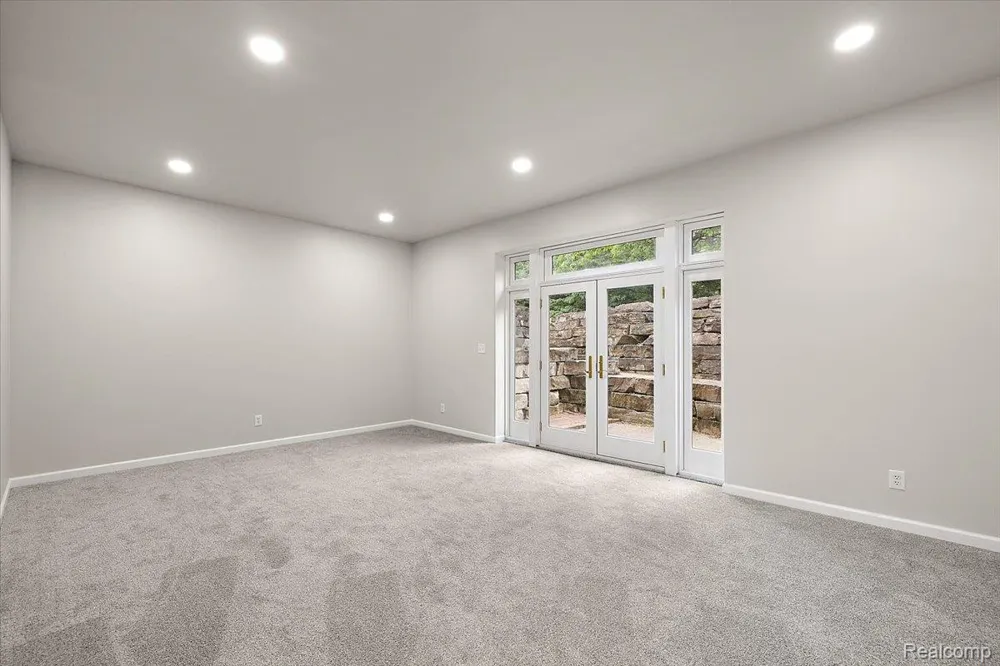 4700 Botany Glen Commerce Charter Township, MI 48382