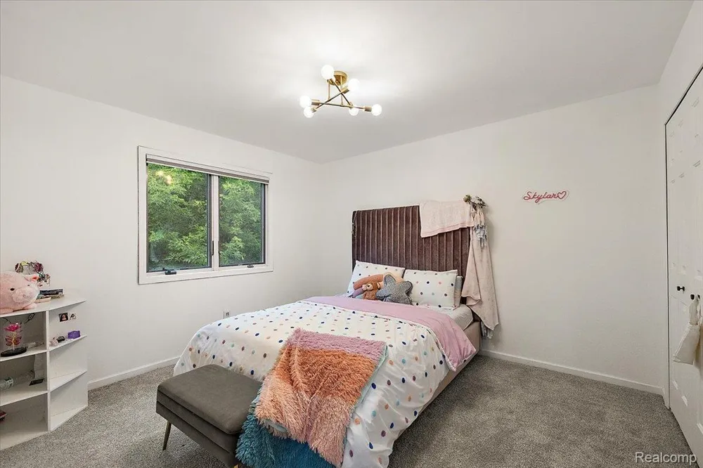 4700 Botany Glen Commerce Charter Township, MI 48382