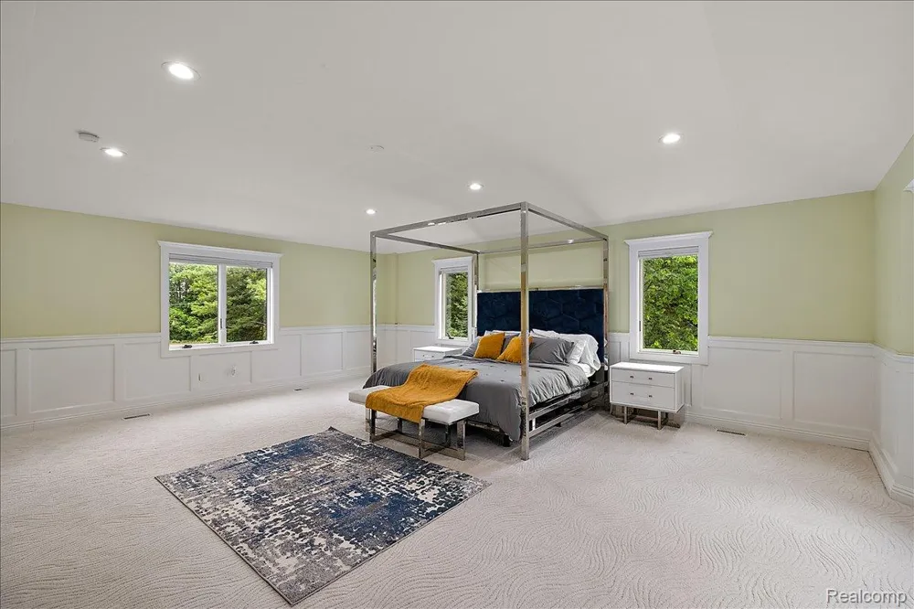4700 Botany Glen Commerce Charter Township, MI 48382