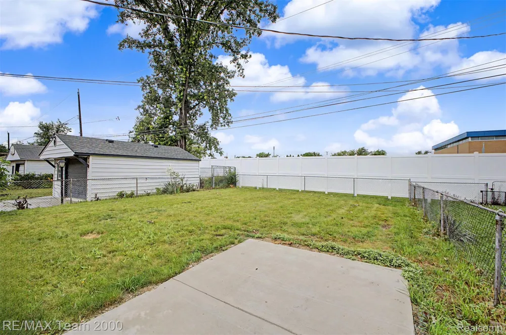 1670 Riverbank Street Lincoln Park City, MI 48146