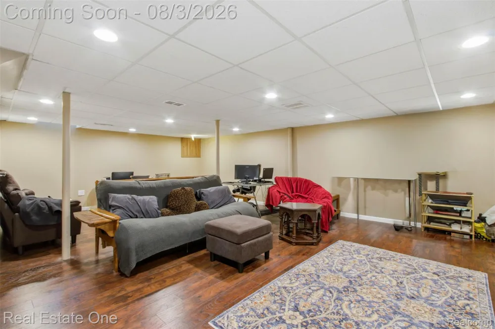 26560 Wilson Drive Dearborn Heights City, MI 48127