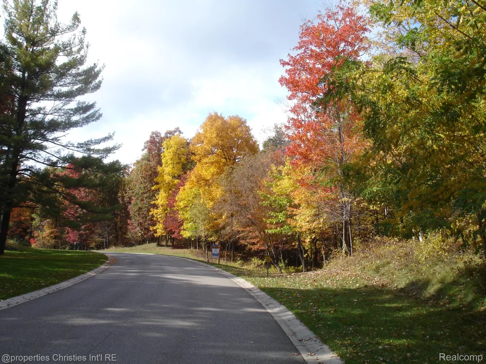1451 Barrwood Trail Oxford Village, MI 48371