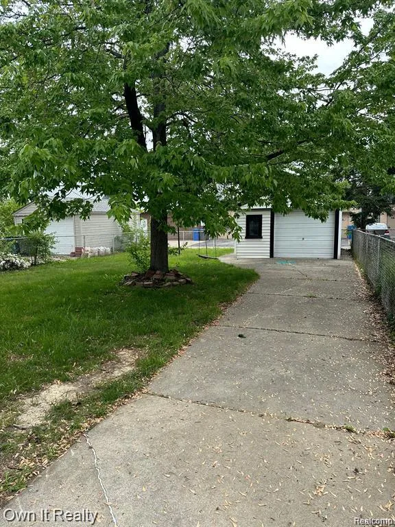 1829 Academy Street Dearborn City, MI 48124