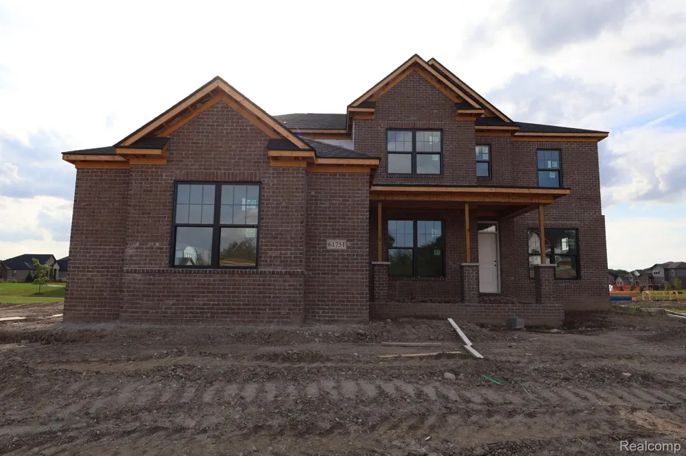 61751 Hevel Lane Washington Township, MI 48094