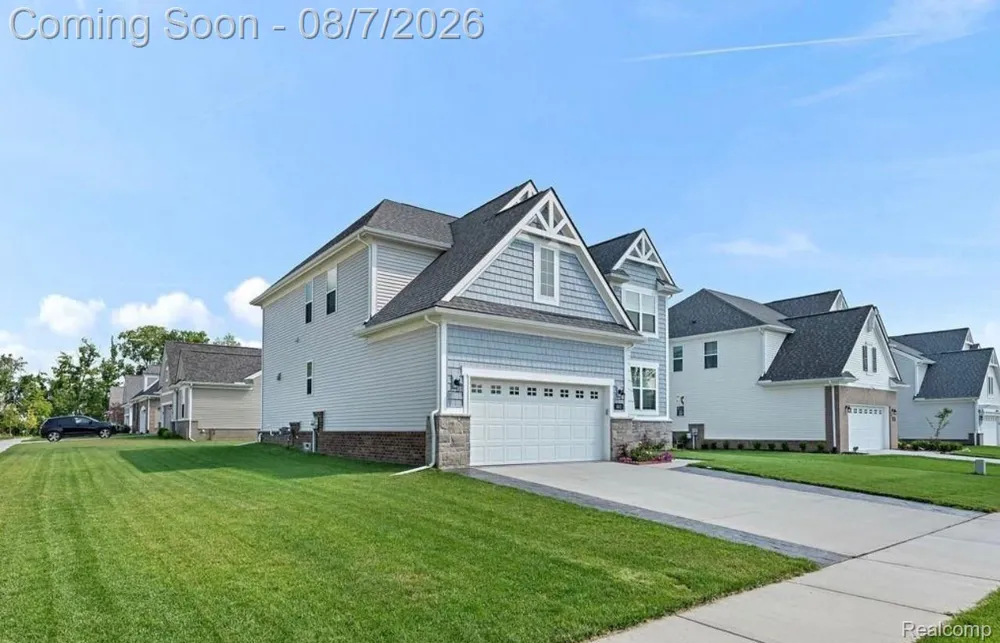 1821 Emerald Lane Wixom City, MI 48393