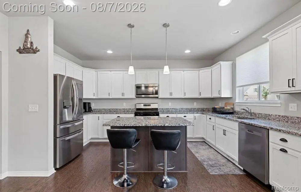 1821 Emerald Lane Wixom City, MI 48393