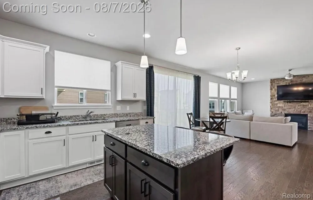 1821 Emerald Lane Wixom City, MI 48393
