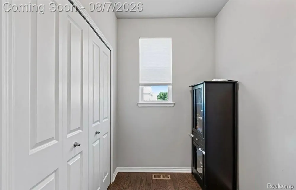 1821 Emerald Lane Wixom City, MI 48393