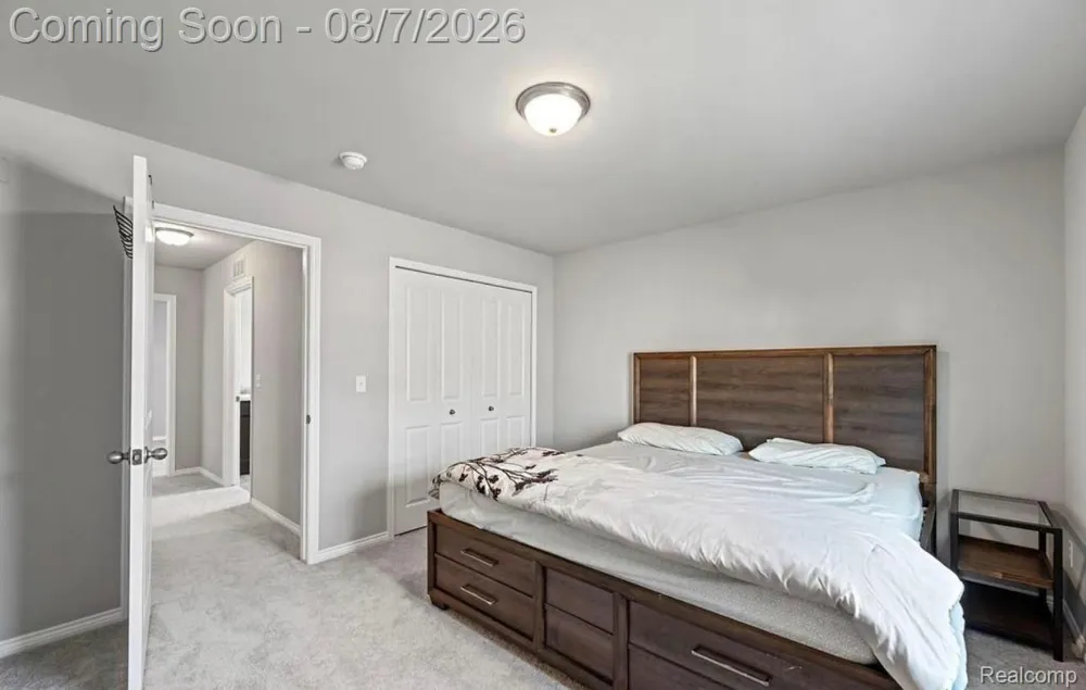 1821 Emerald Lane Wixom City, MI 48393