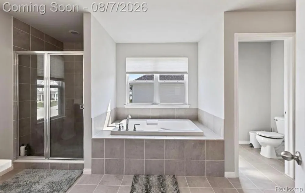 1821 Emerald Lane Wixom City, MI 48393