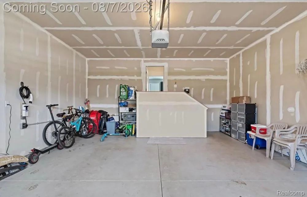 1821 Emerald Lane Wixom City, MI 48393