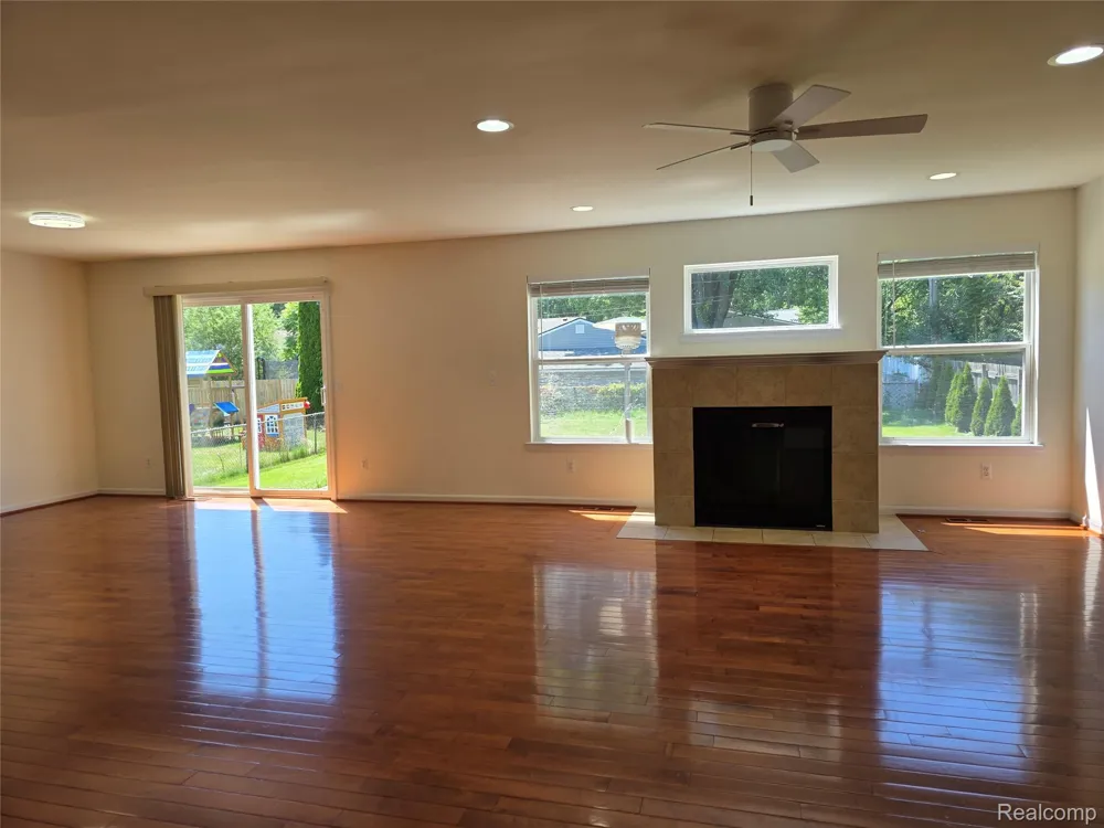 2103 Enterprise Drive Troy City, MI 48083