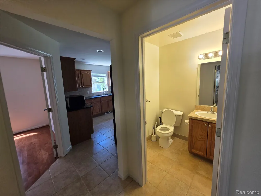 2103 Enterprise Drive Troy City, MI 48083