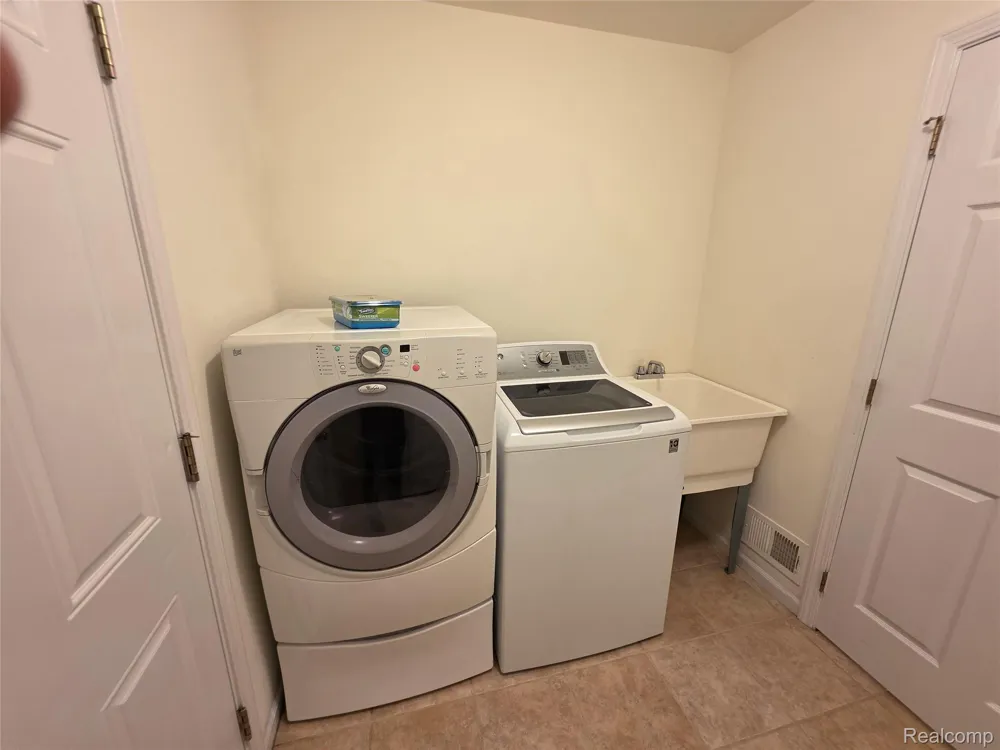 2103 Enterprise Drive Troy City, MI 48083