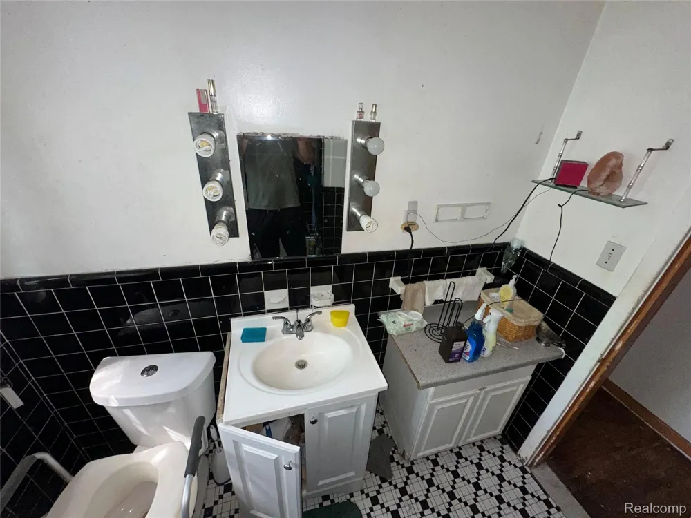 17667 Patton Street Detroit City, MI 48219