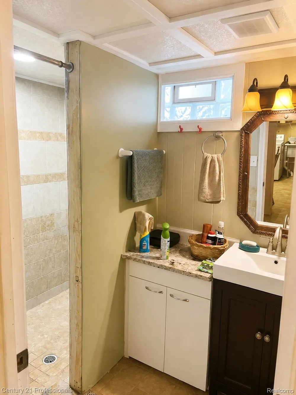 11377 Fenton Redford Charter Township, MI 48239