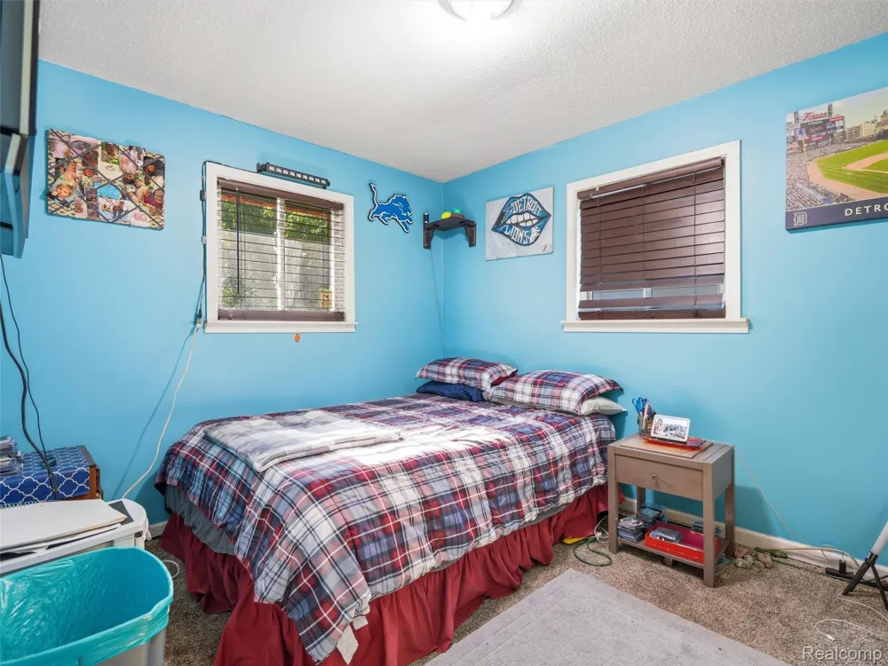 15714 McGuire Street Taylor City, MI 48180