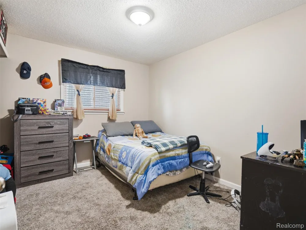 15714 McGuire Street Taylor City, MI 48180