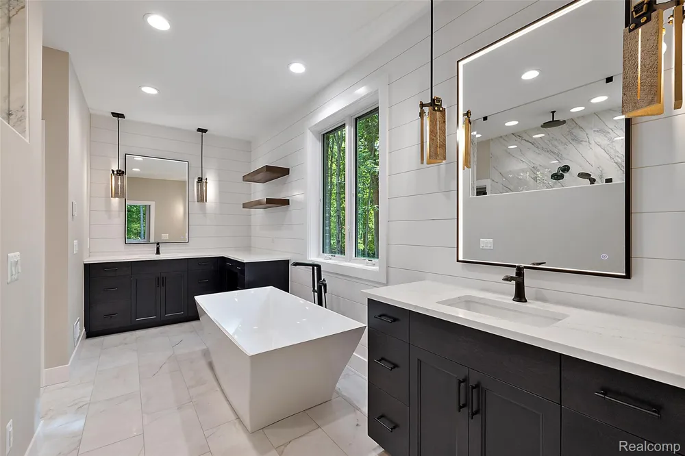 2280 Heidi Drive Addison Township, MI 48370