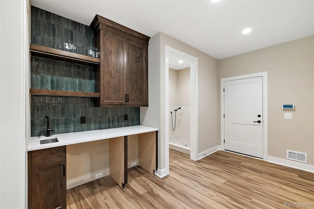 2280 Heidi Drive Addison Township, MI 48370