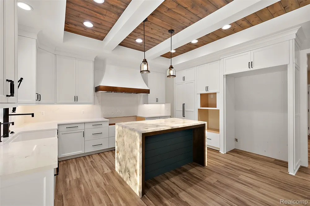 2280 Heidi Drive Addison Township, MI 48370