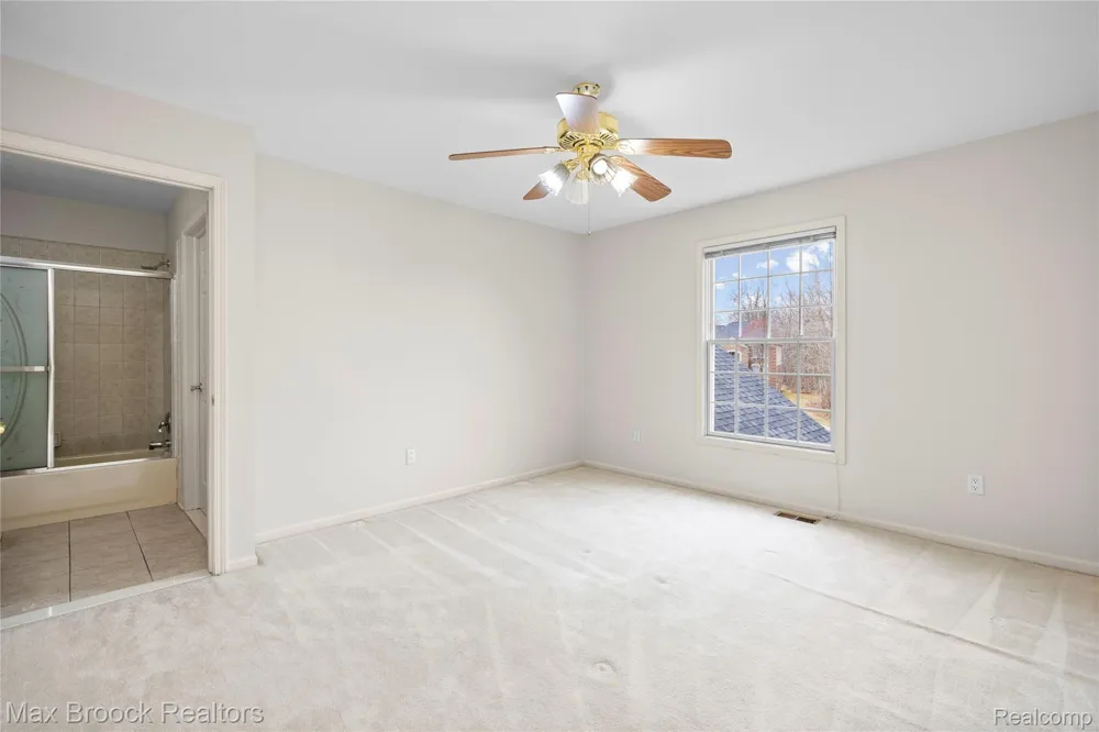 7083 Chatham Court West Bloomfield Charter Township, MI 48322