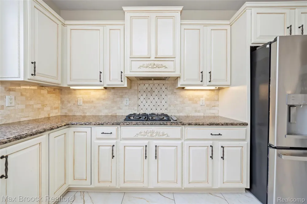 7083 Chatham Court West Bloomfield Charter Township, MI 48322