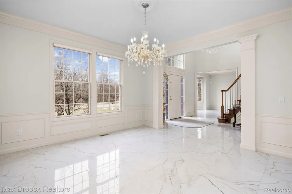 7083 Chatham Court West Bloomfield Charter Township, MI 48322