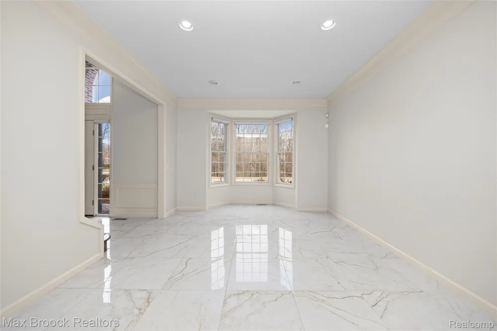 7083 Chatham Court West Bloomfield Charter Township, MI 48322