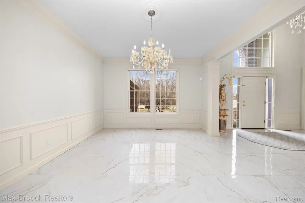 7083 Chatham Court West Bloomfield Charter Township, MI 48322