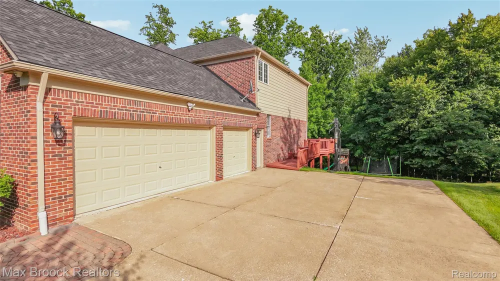 7083 Chatham Court West Bloomfield Charter Township, MI 48322