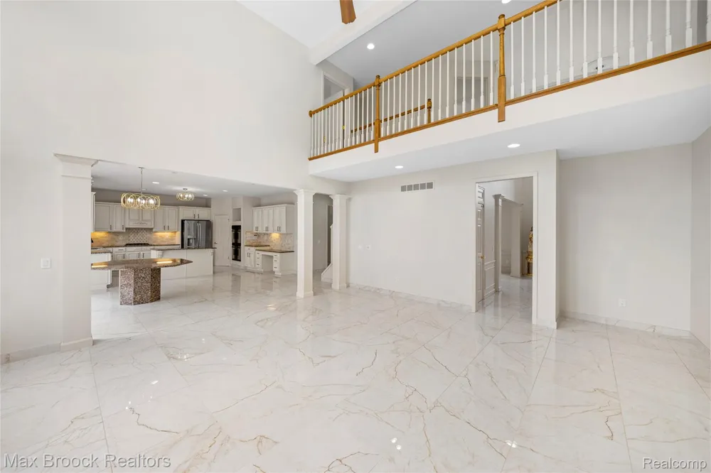 7083 Chatham Court West Bloomfield Charter Township, MI 48322