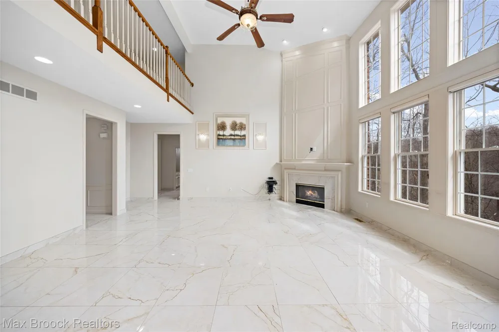 7083 Chatham Court West Bloomfield Charter Township, MI 48322