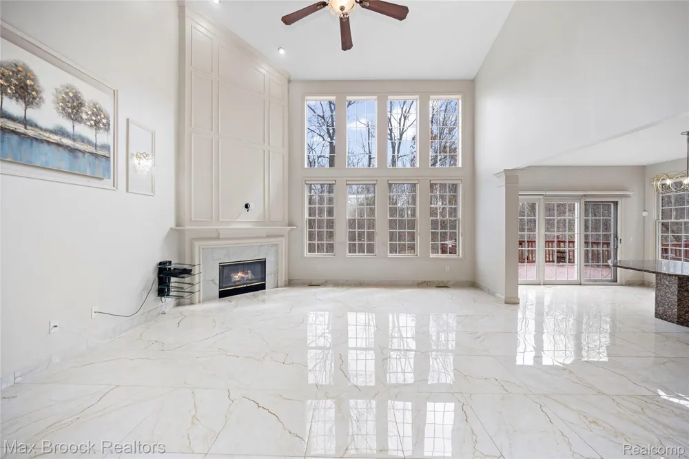 7083 Chatham Court West Bloomfield Charter Township, MI 48322
