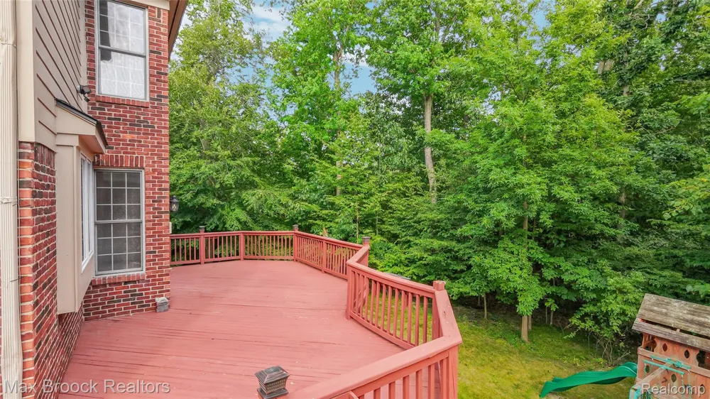 7083 Chatham Court West Bloomfield Charter Township, MI 48322