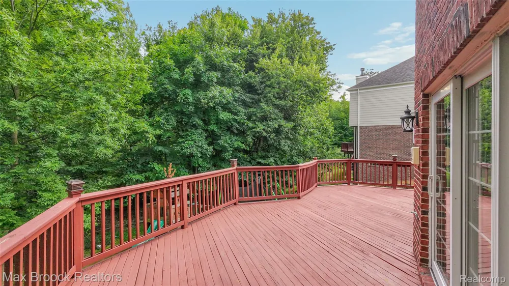 7083 Chatham Court West Bloomfield Charter Township, MI 48322