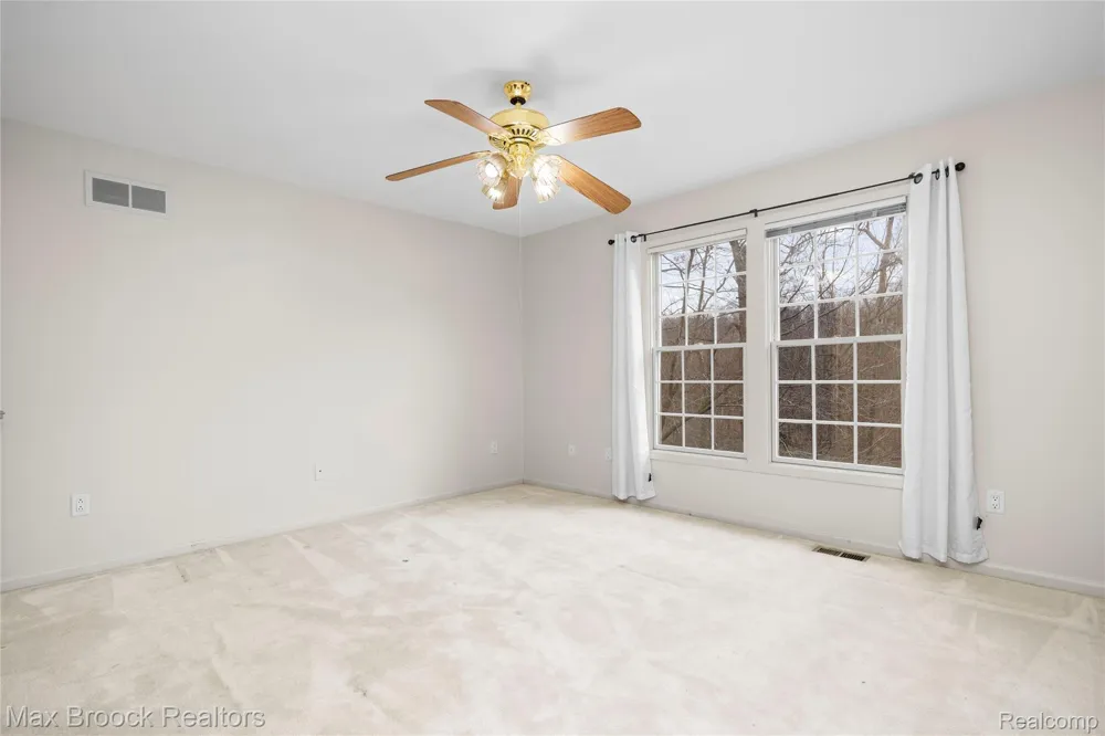 7083 Chatham Court West Bloomfield Charter Township, MI 48322