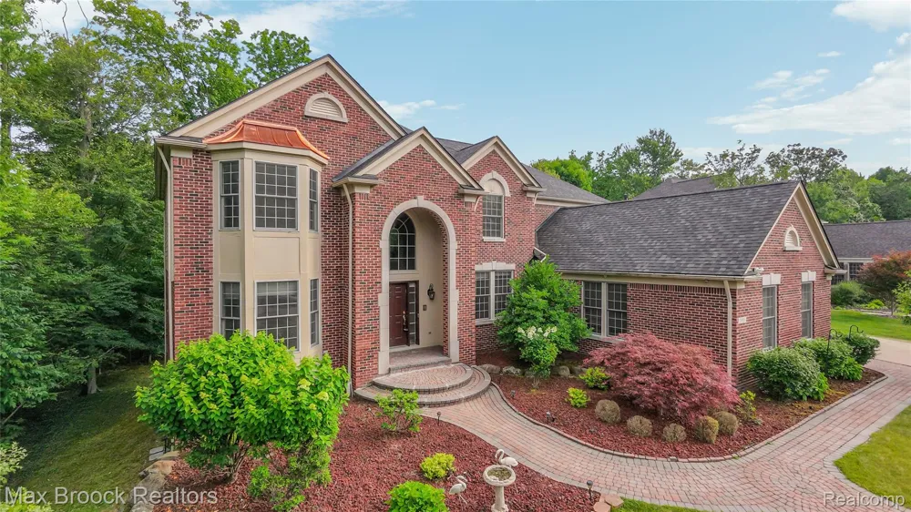 7083 Chatham Court West Bloomfield Charter Township, MI 48322