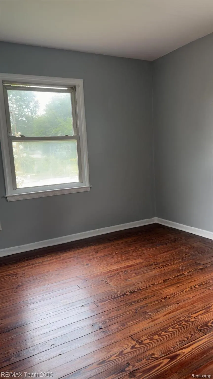 6646 Harding Street Taylor City, MI 48180