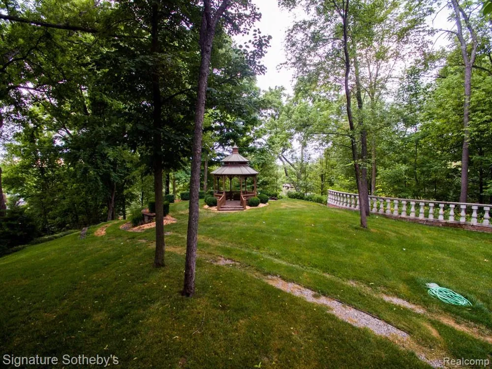 590 DUBUAR STREET Northville City, MI 48167