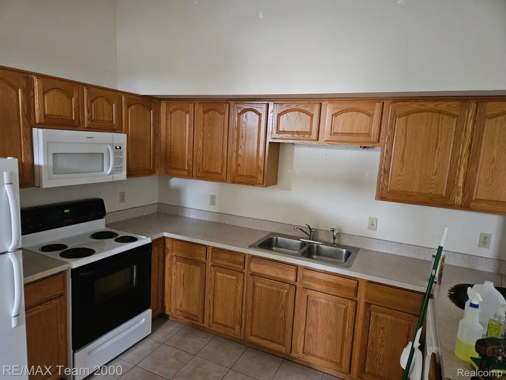 335 Horatio Street #209 Charlotte City, MI 48813