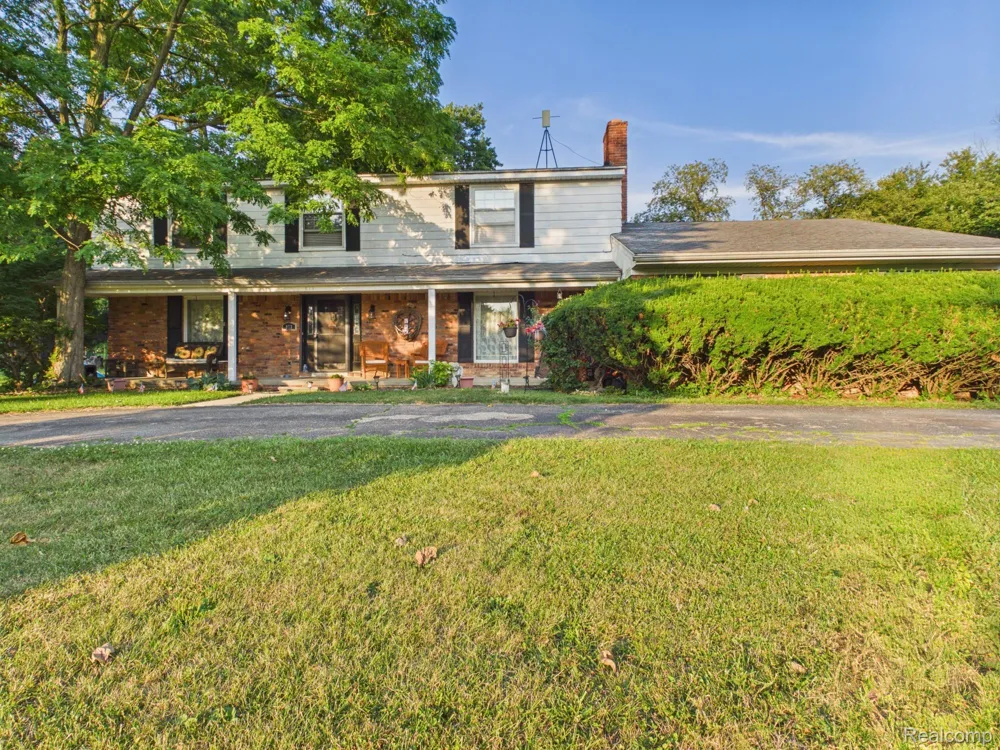 873 Winn Lake Road Lapeer Township, MI 48446