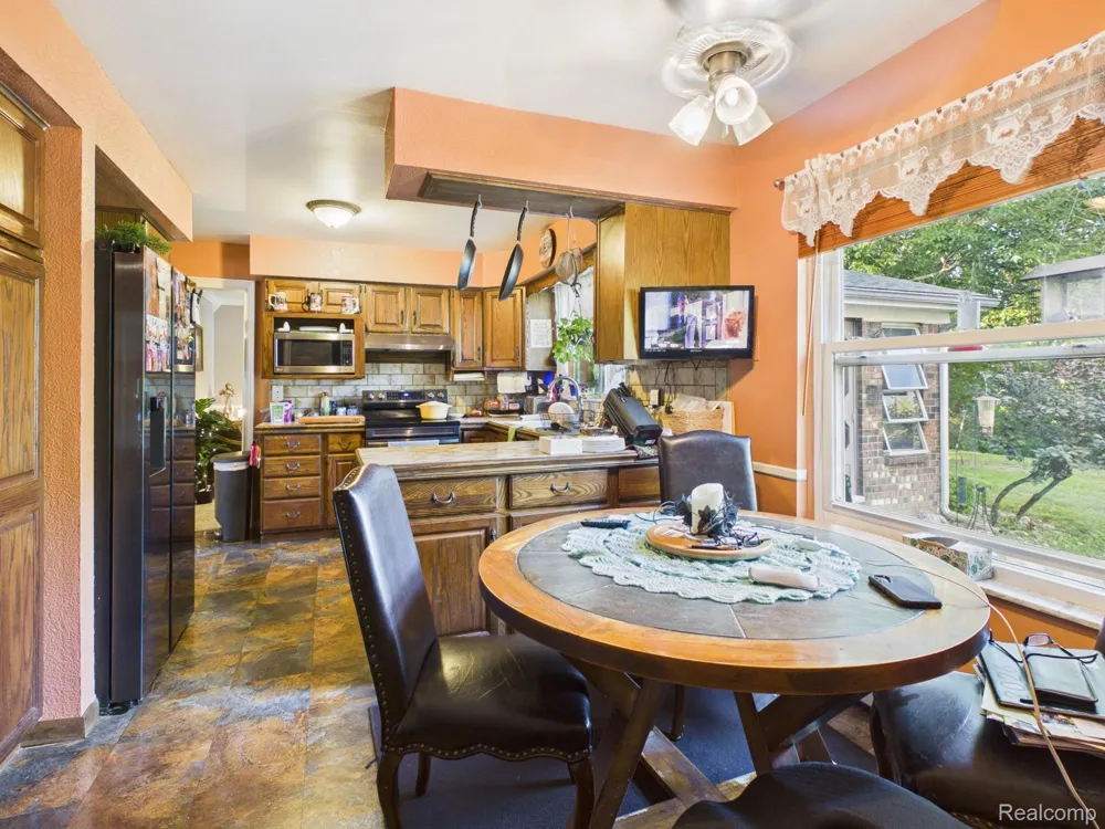 873 Winn Lake Road Lapeer Township, MI 48446