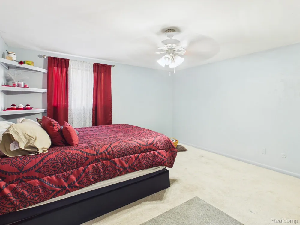 873 Winn Lake Road Lapeer Township, MI 48446