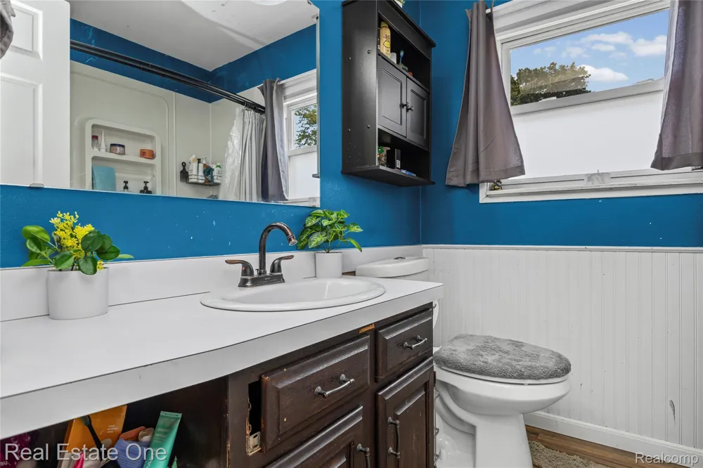 27768 Rialto Street Madison Heights City, MI 48071
