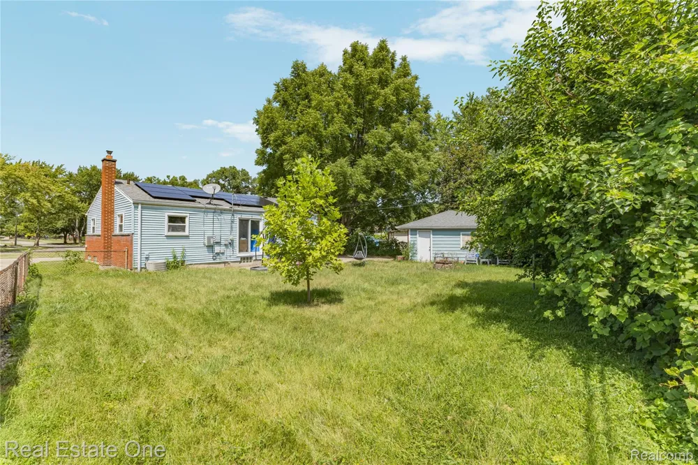 27768 Rialto Street Madison Heights City, MI 48071