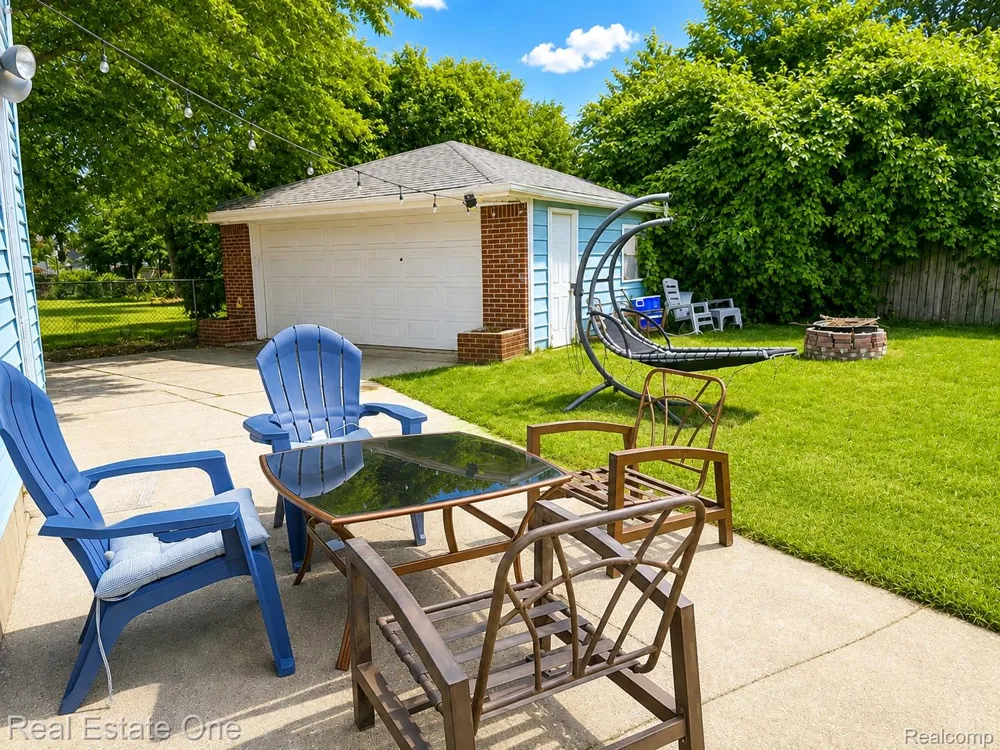 27768 Rialto Street Madison Heights City, MI 48071