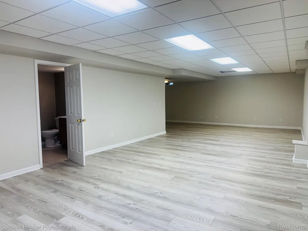 171 Millstone Drive Troy City, MI 48084